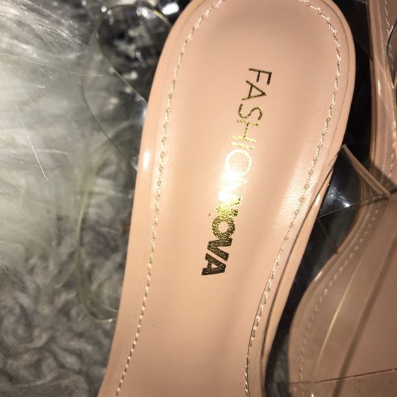 FashionNova Beautiful Heels - Picture 2 of 3